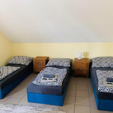 Balaton Grill Hostel Siófok Kültér fotó
