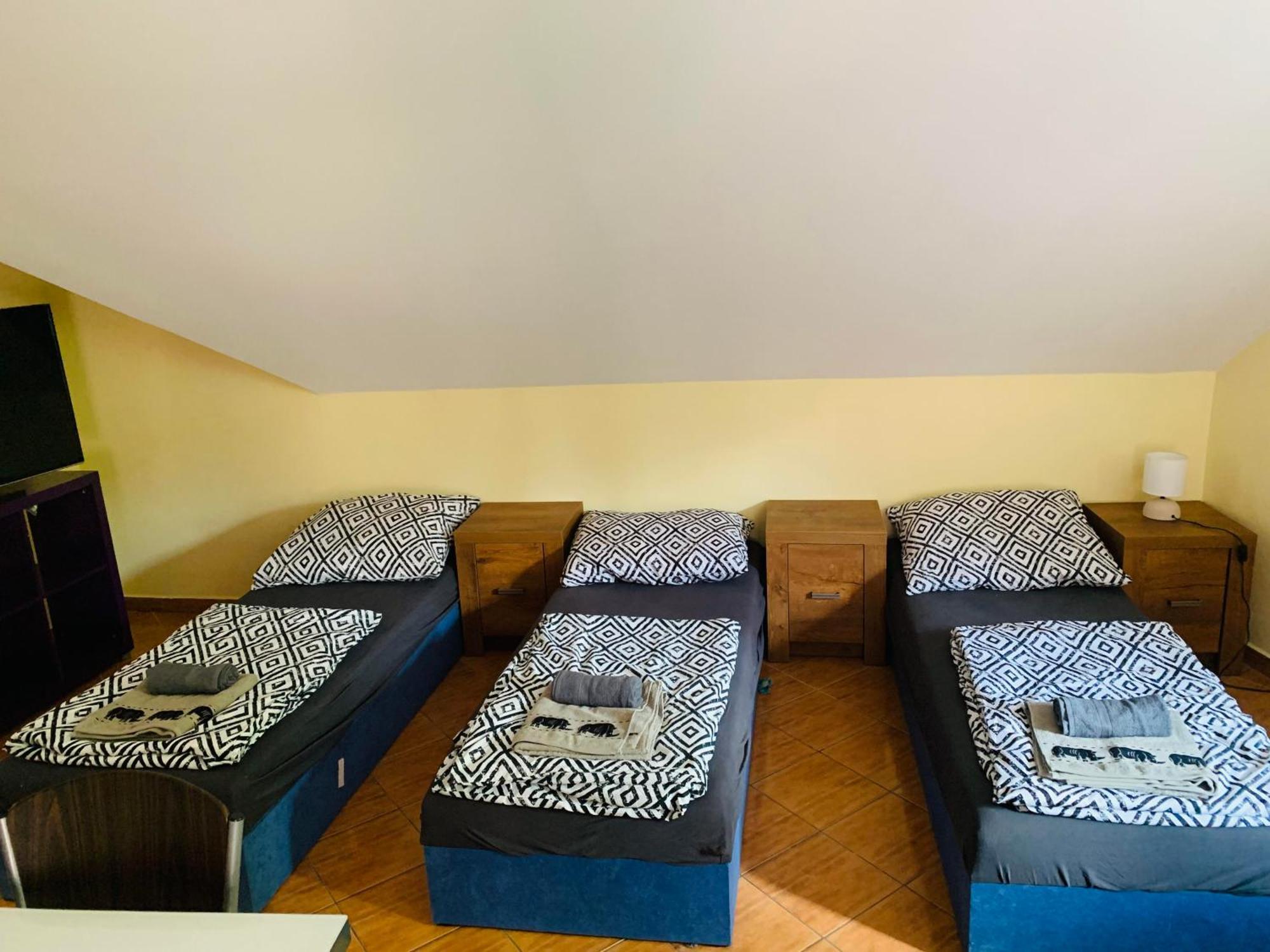 Balaton Grill Hostel Siófok Kültér fotó